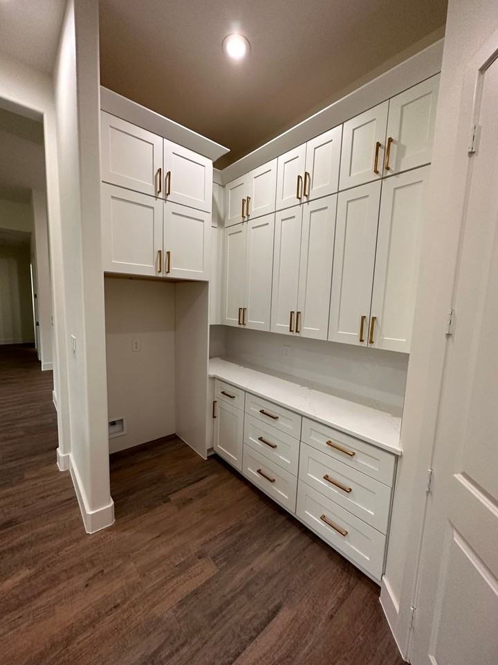 249 Kathryn's Court - Photo 7 of 23