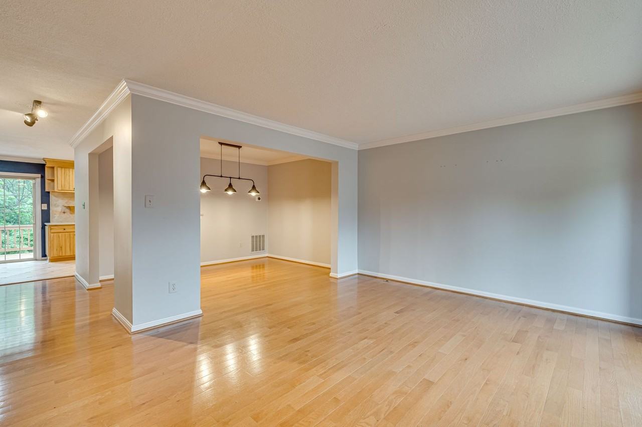 8061 Sky Blue Drive - Photo 2 of 42