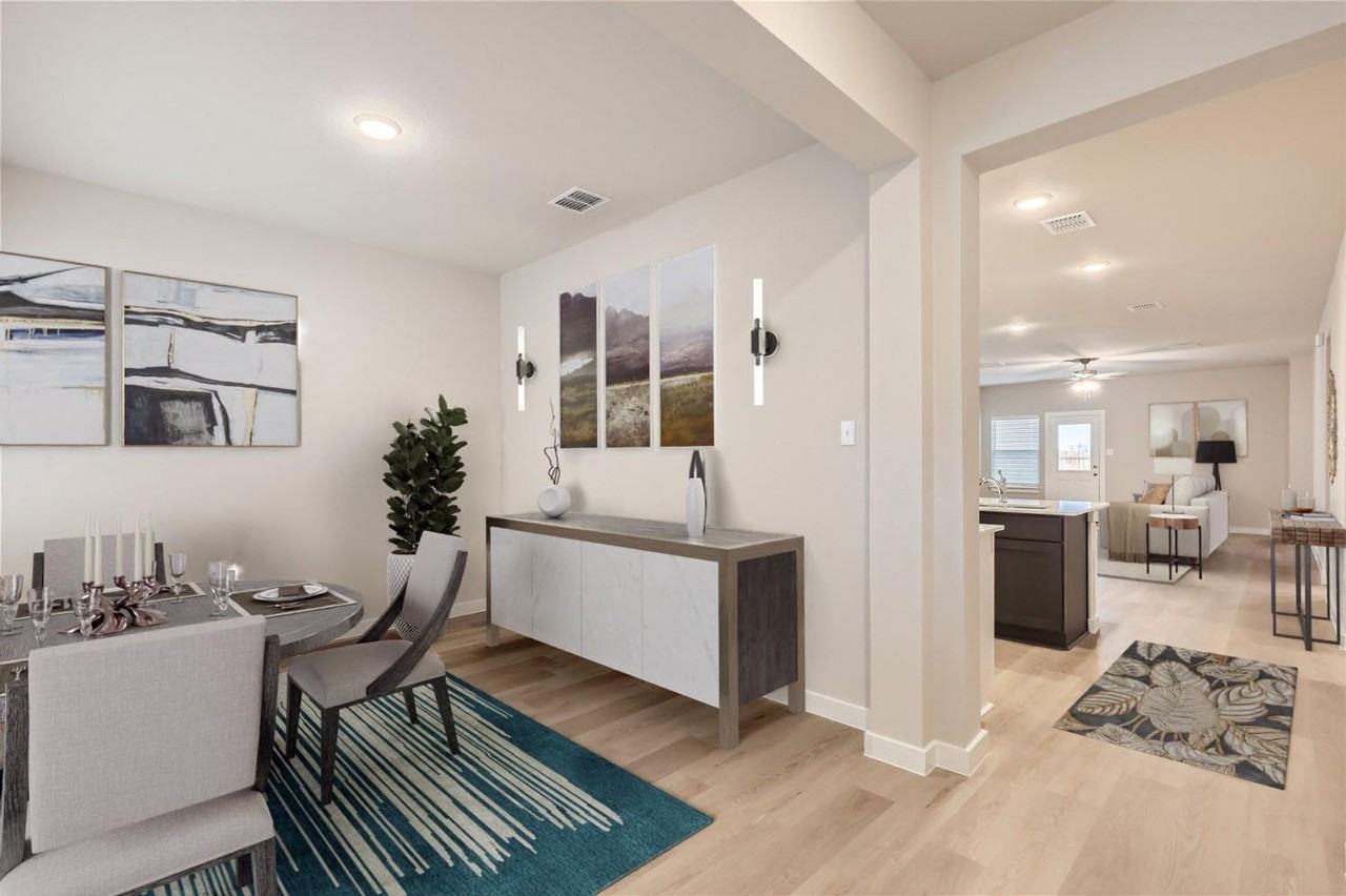 414 Sandy Glen Ln - Photo 2 of 12