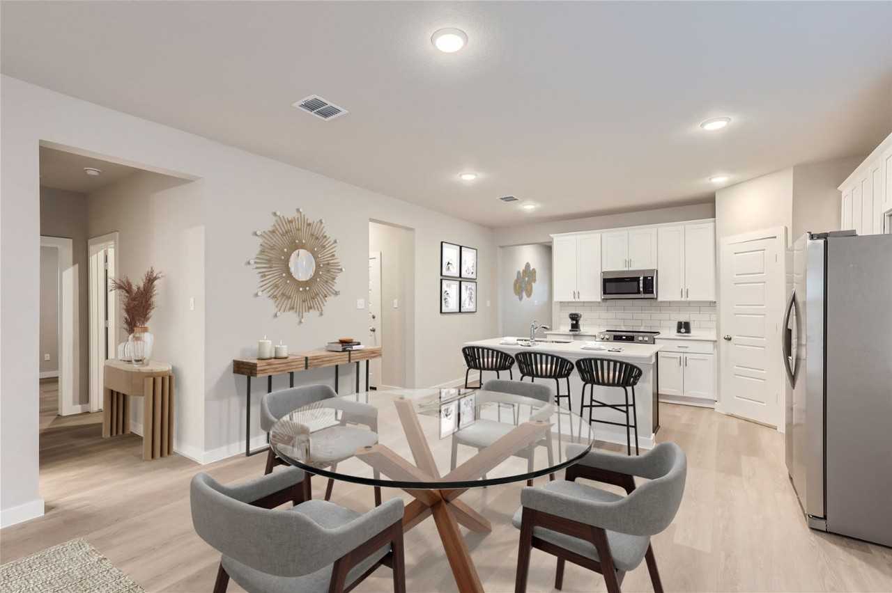 414 Sandy Glen Ln - Photo 4 of 12