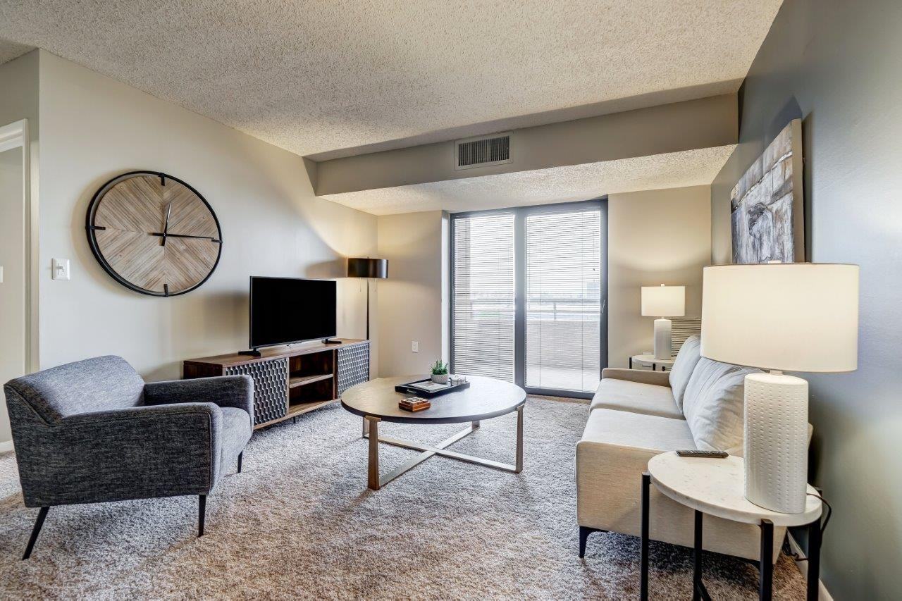 River Park Tower Apartment Homes - Photo 4 of 28