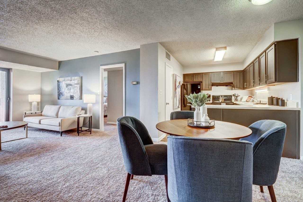 River Park Tower Apartment Homes - Photo 6 of 28