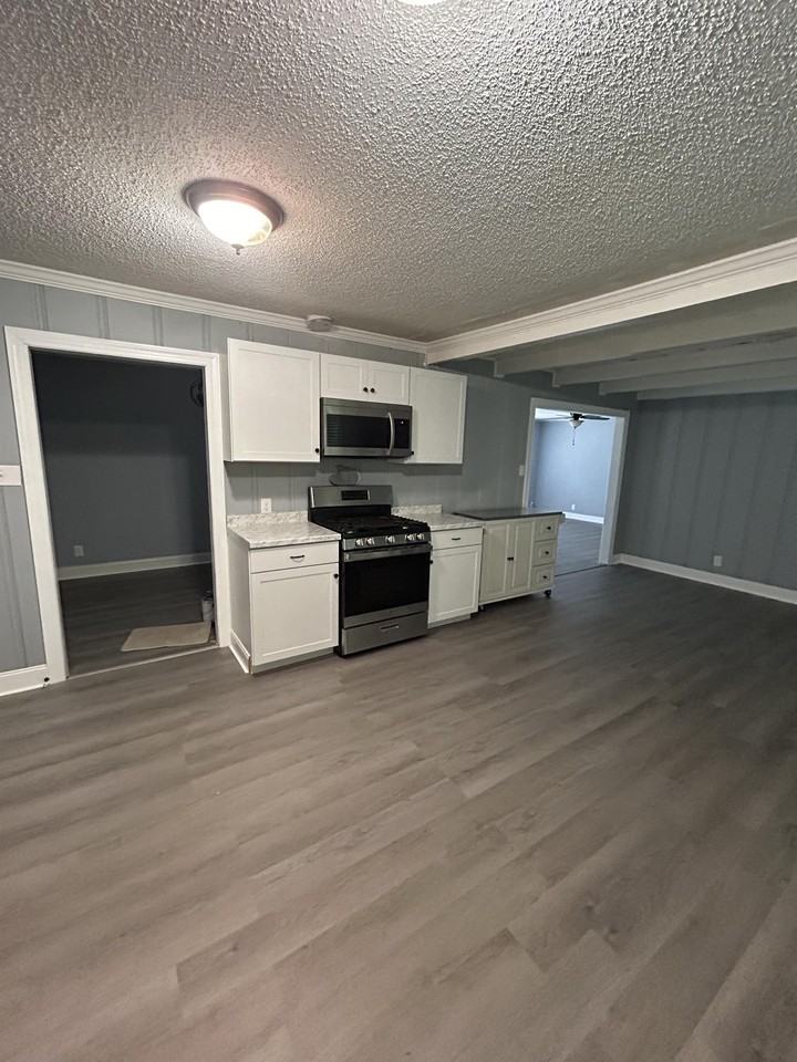 1307 S 12th St #1 - Photo 4 of 20