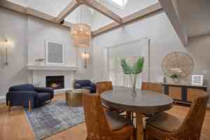 featured image of 6717 Six Forks Rd