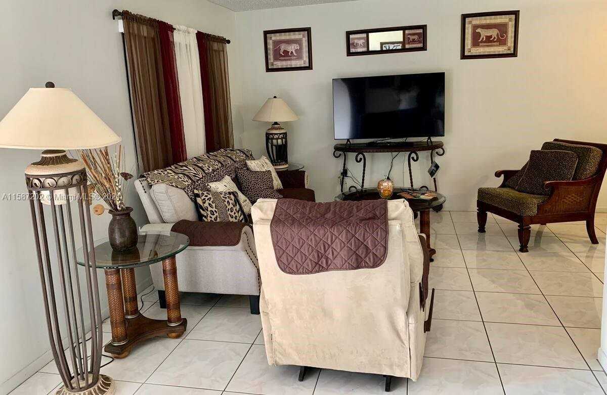 16239 Sw 305th St - Photo 3 of 6