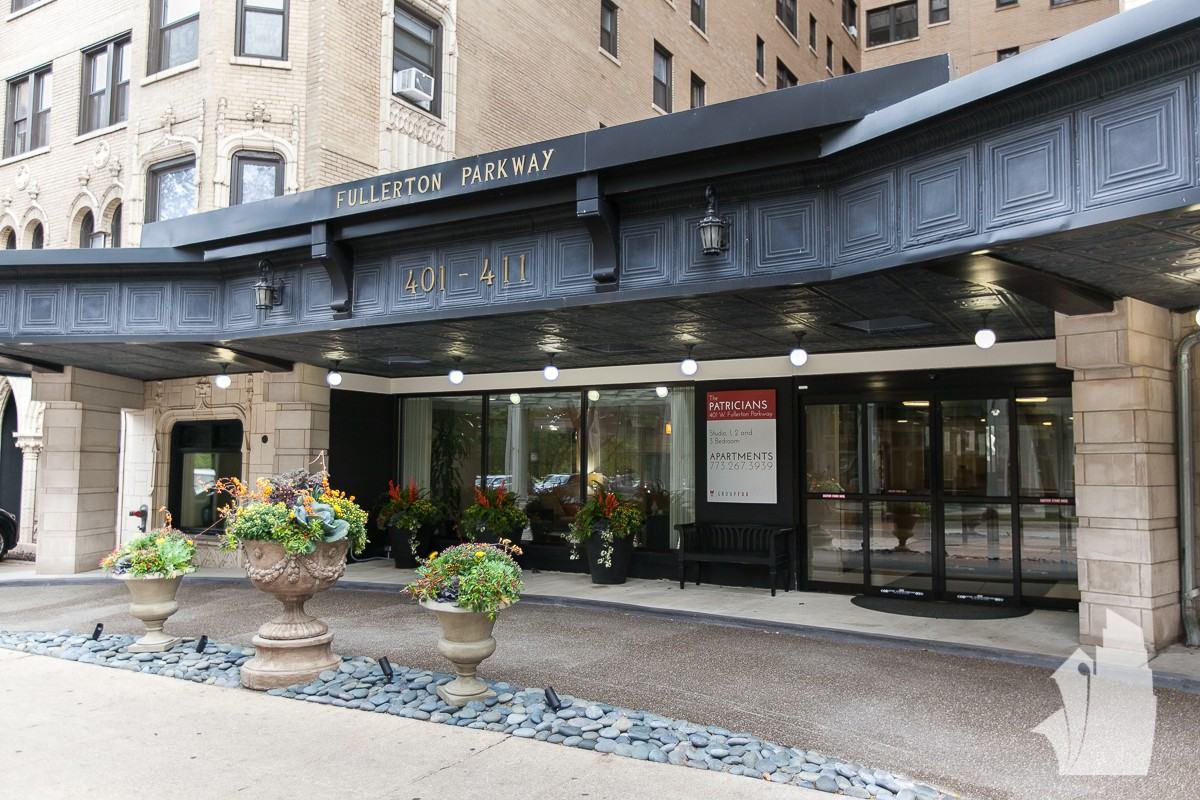 401 West Fullerton Avenue #1B