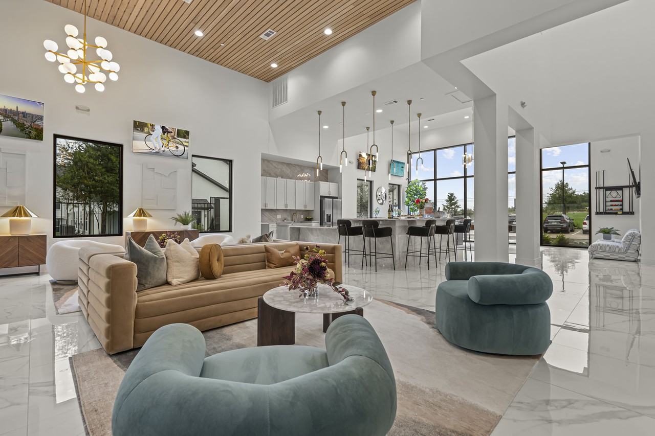 Luxe of Buda - Photo 4 of 50