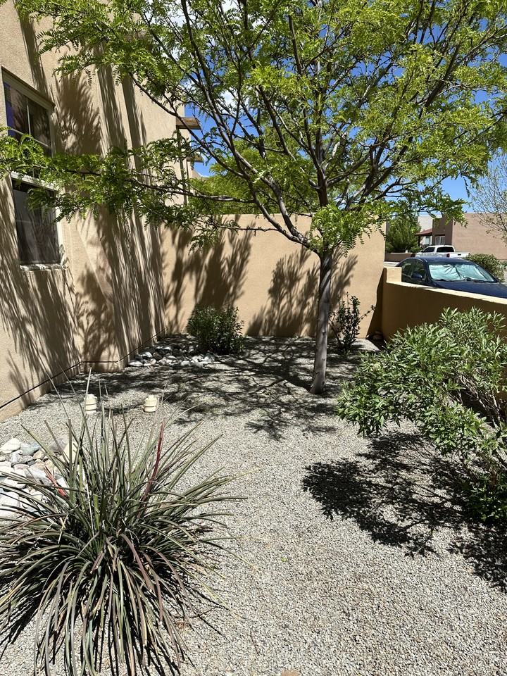 49 Oshara Boulevard - Photo 3 of 16