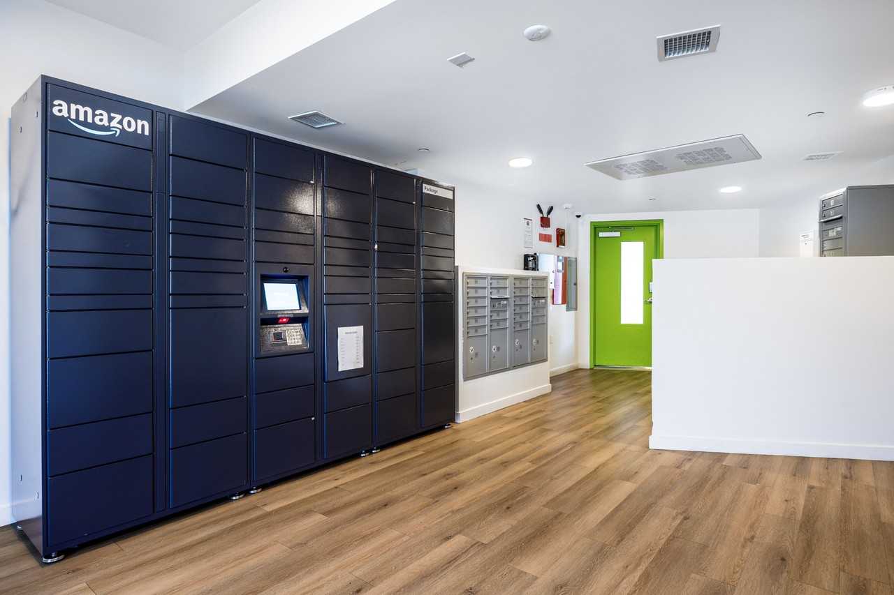 Solari Silver Lake - Photo 3 of 25