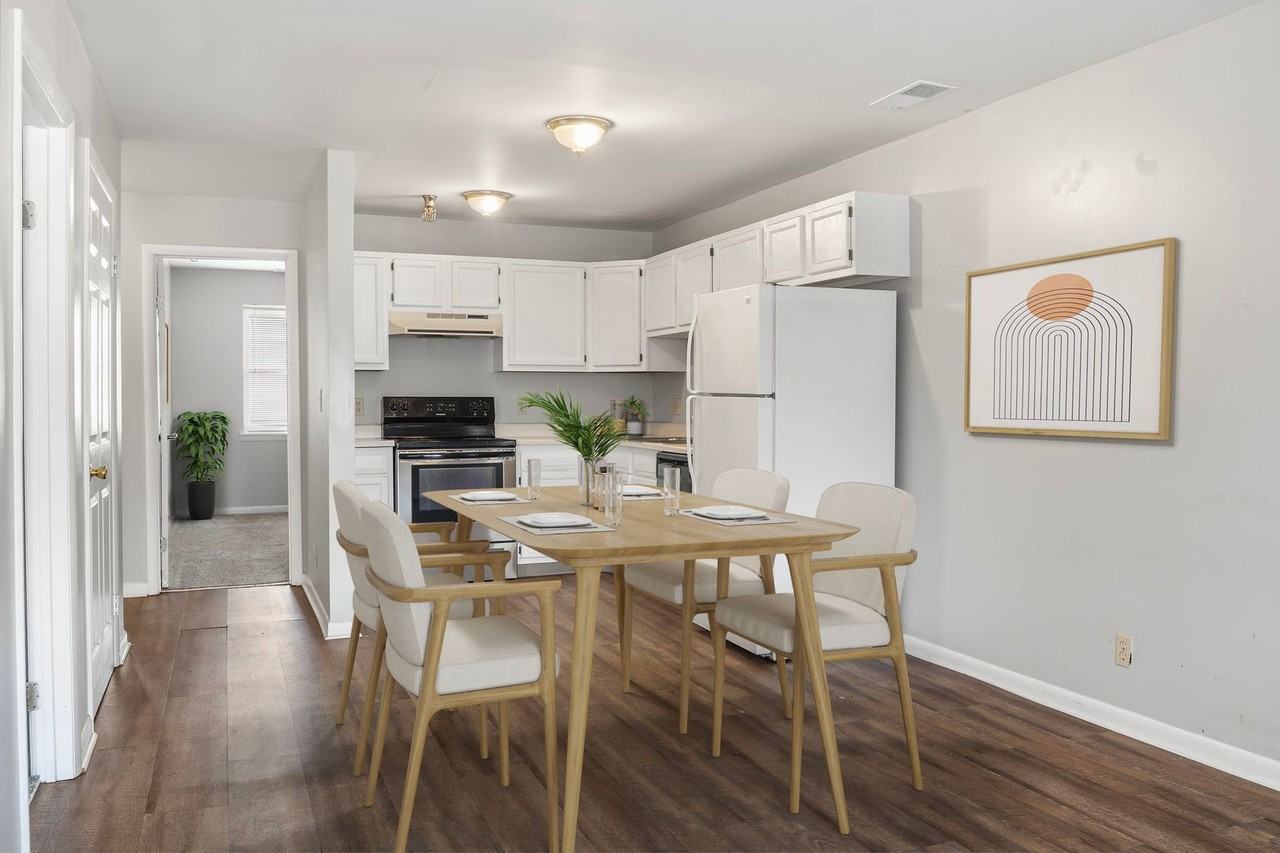 District on University - Photo 6 of 34