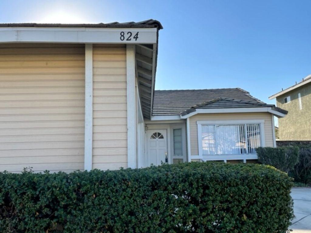 824 Arbor Circle - Photo 3 of 30