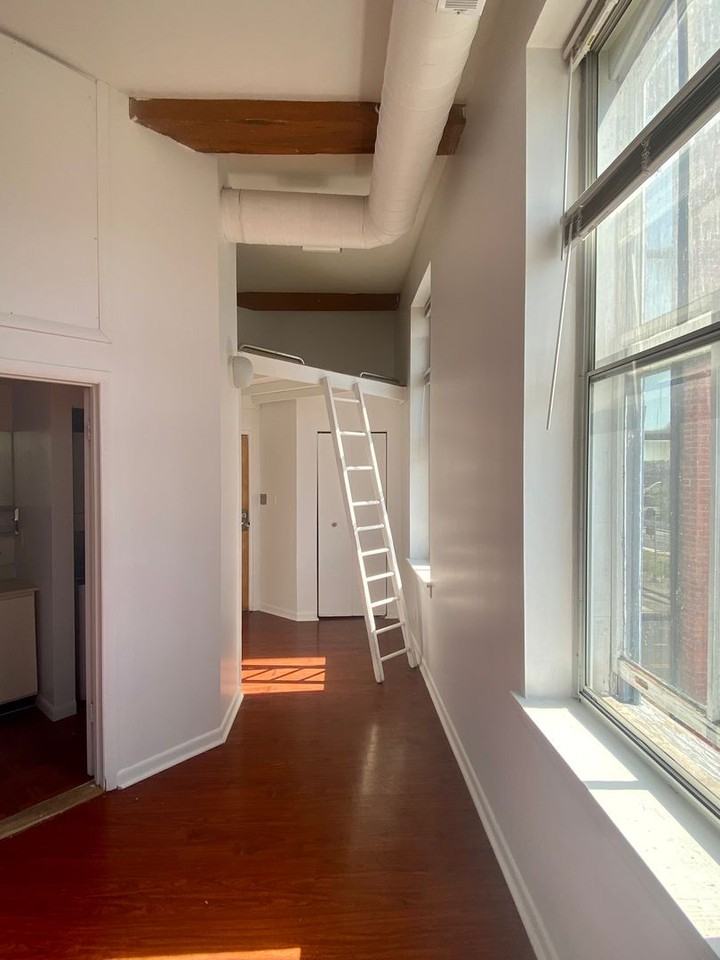 311 West Marshall Street - Photo 6 of 21