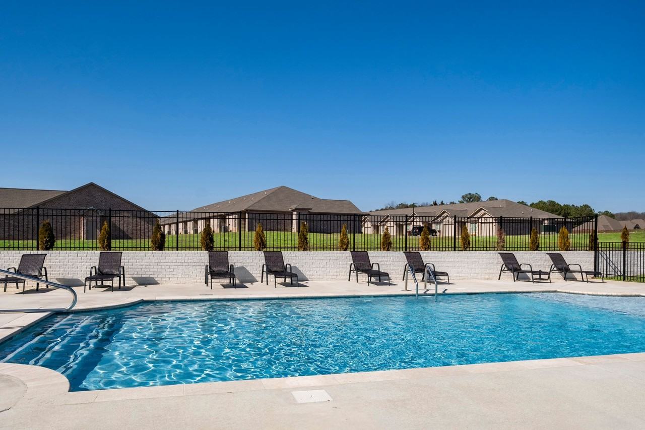 St. Andrews Luxury Apartments - Photo 6 of 34