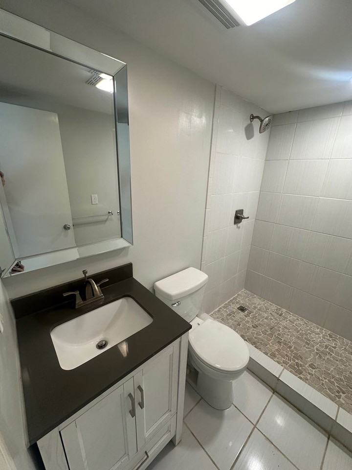 Carousel Village Apartments - Photo 4 of 30