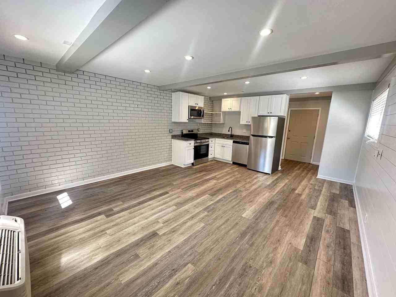 Carousel Village Apartments - Photo 7 of 30