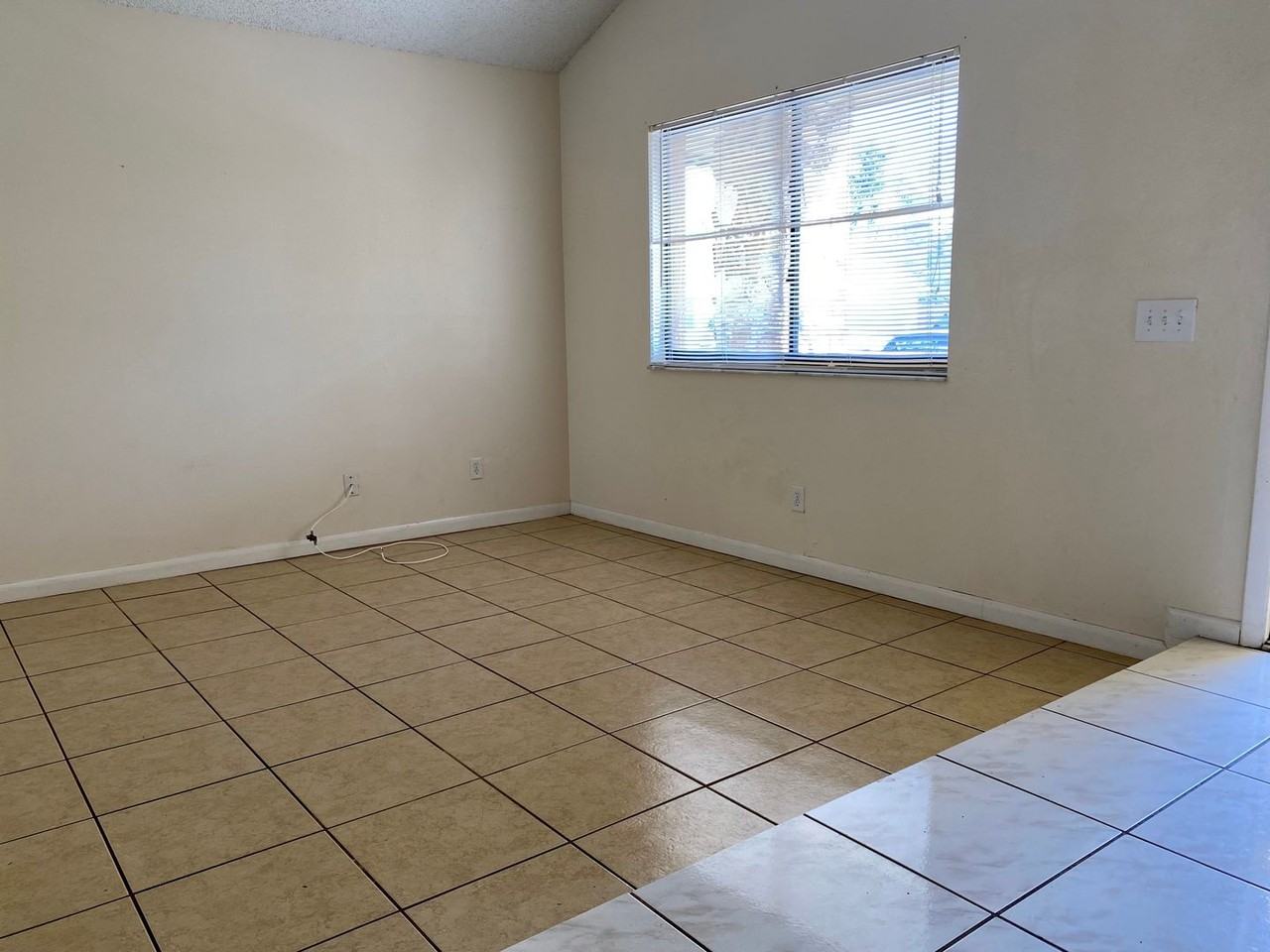 5205 Dublin Pl - Photo 5 of 29