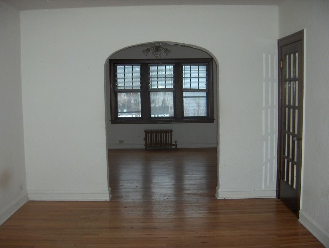 297 - *1317-21 Washington Building* - Photo 4 of 8