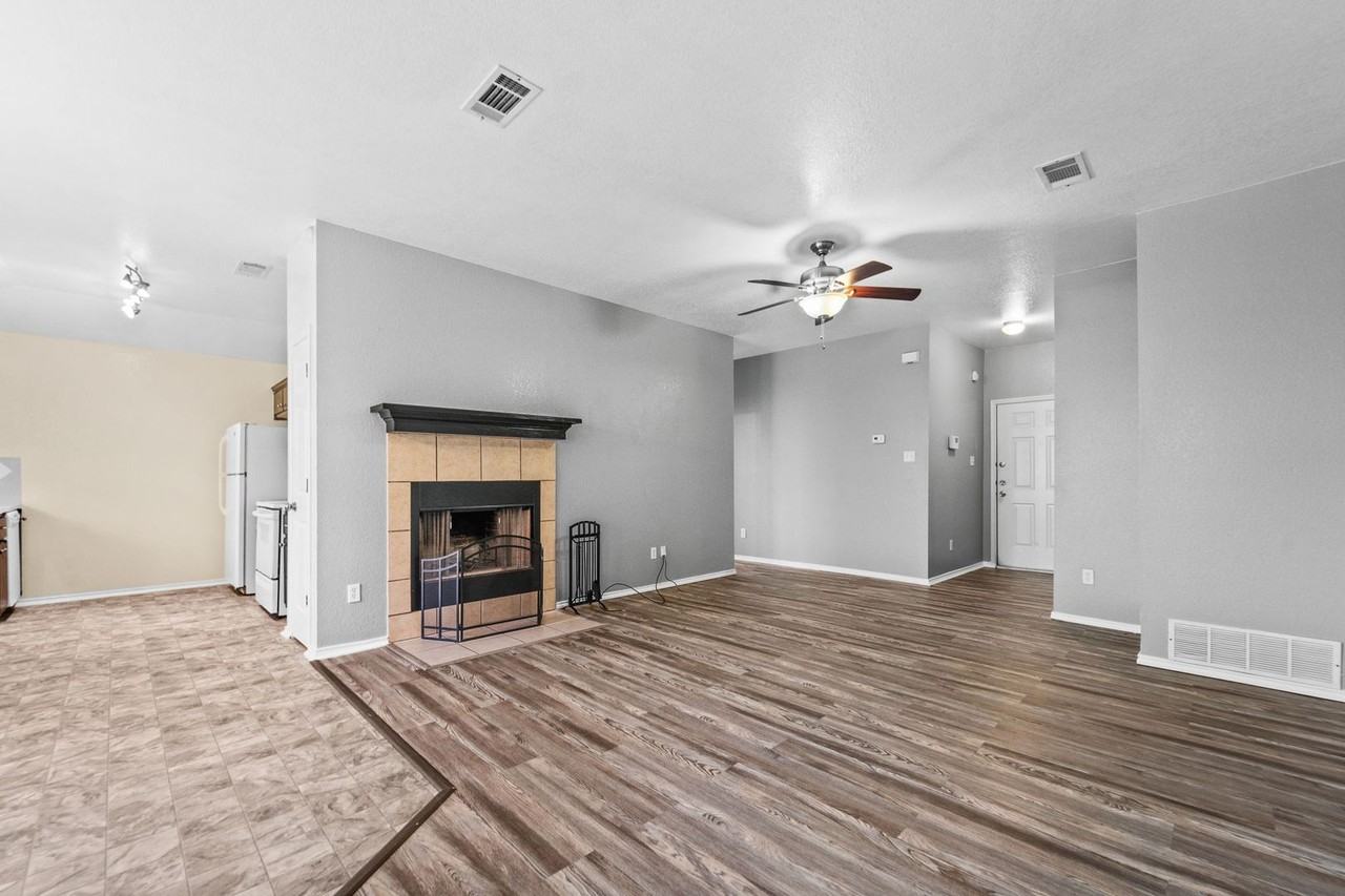 1908 Cline Dr - Photo 4 of 16