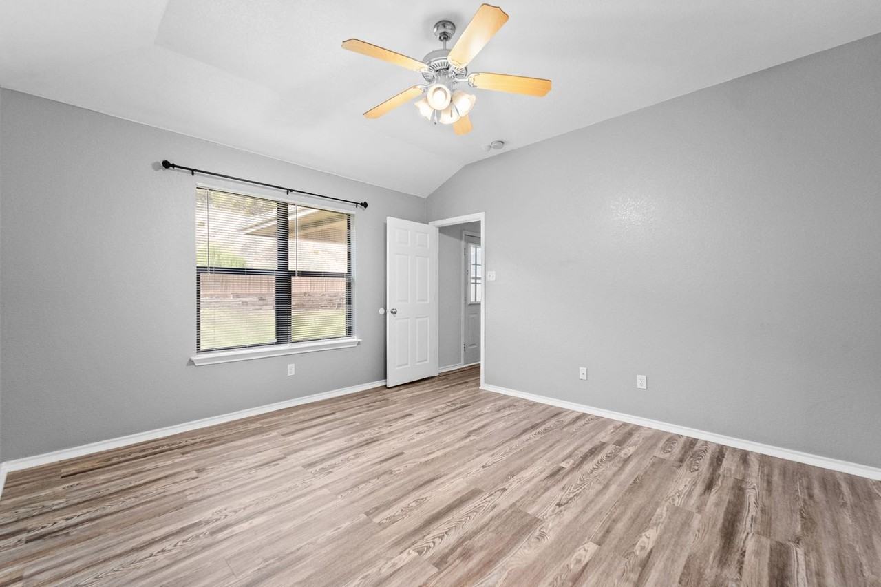 1908 Cline Dr - Photo 7 of 16