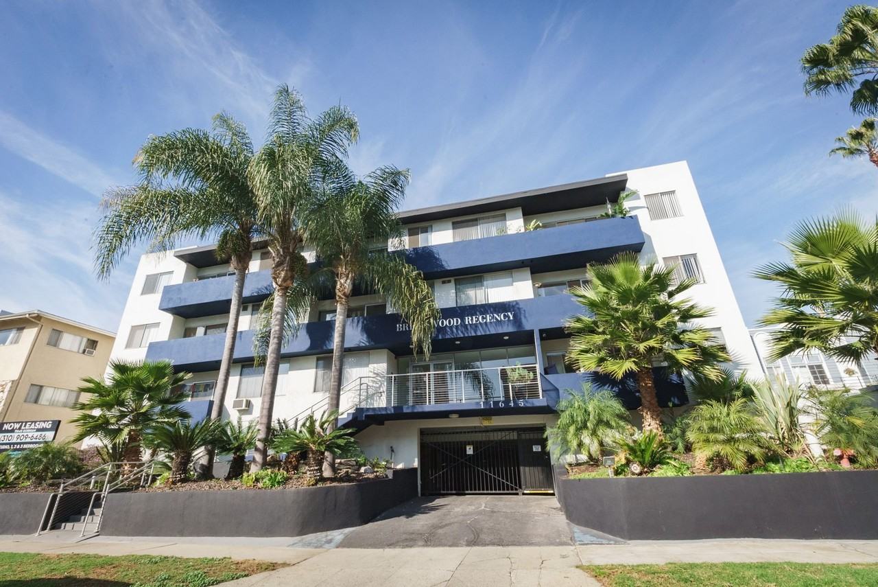 11645 Gorham Ave - Photo 2 of 32