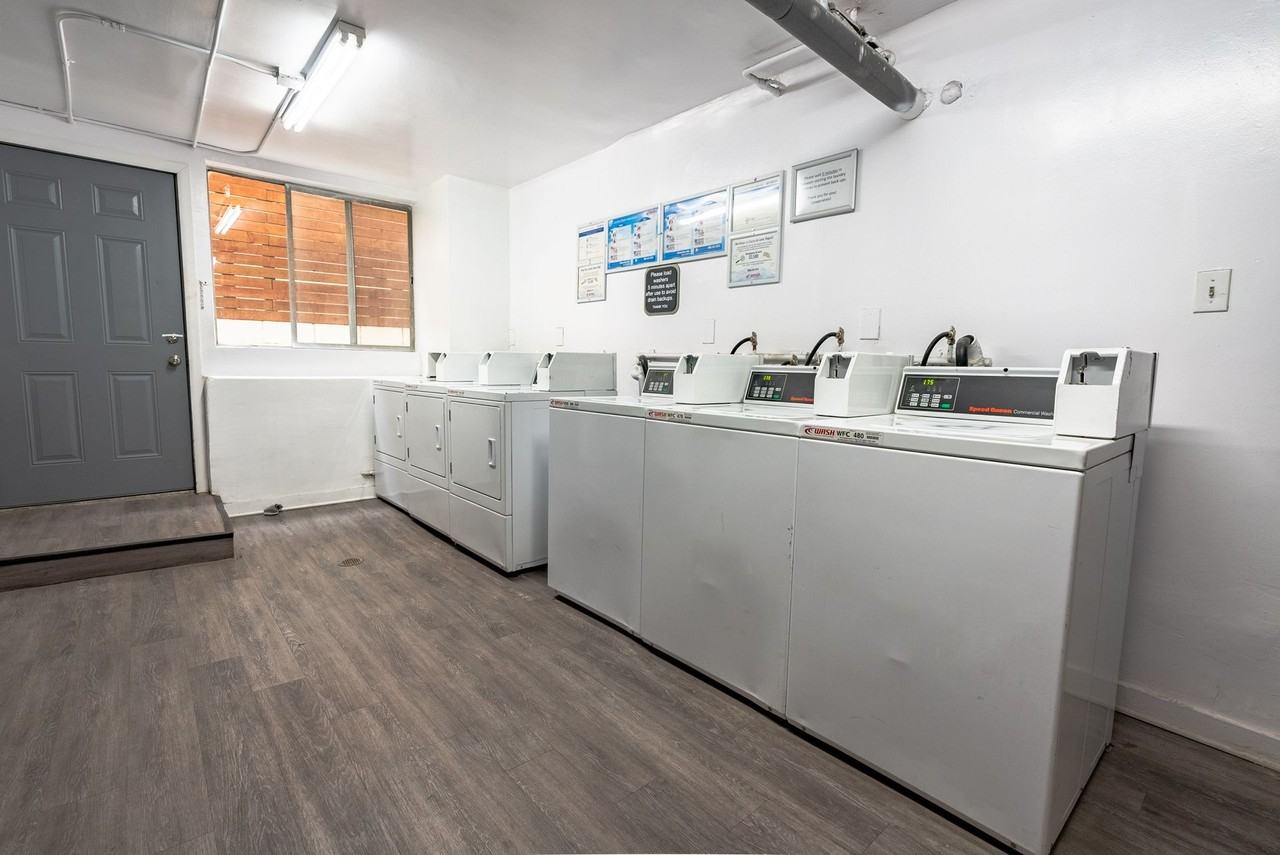 11645 Gorham Ave - Photo 3 of 32