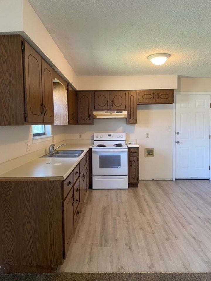 1437 N Wabash Ave - Photo 5 of 15
