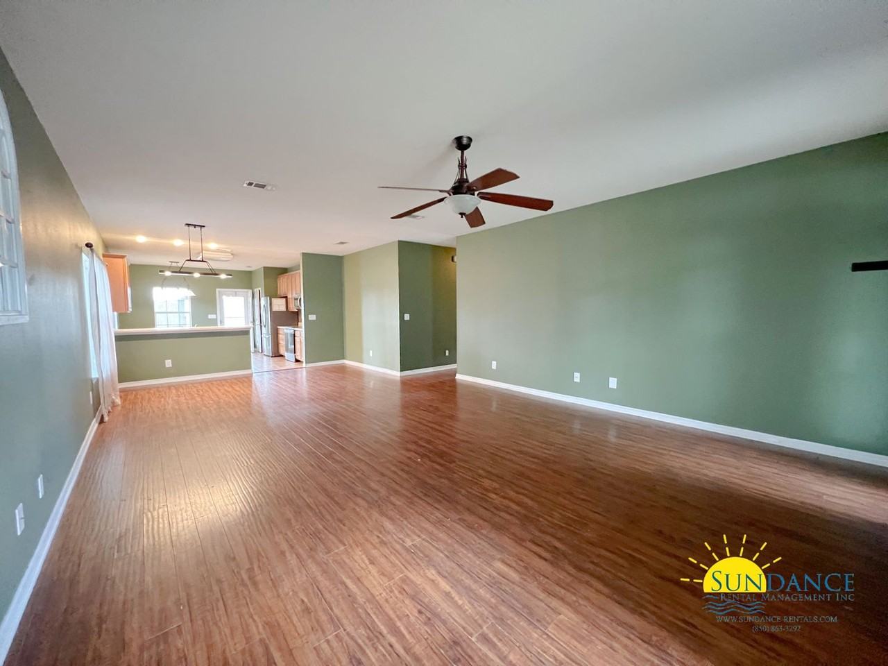 109 Kyle Ln - Photo 2 of 27