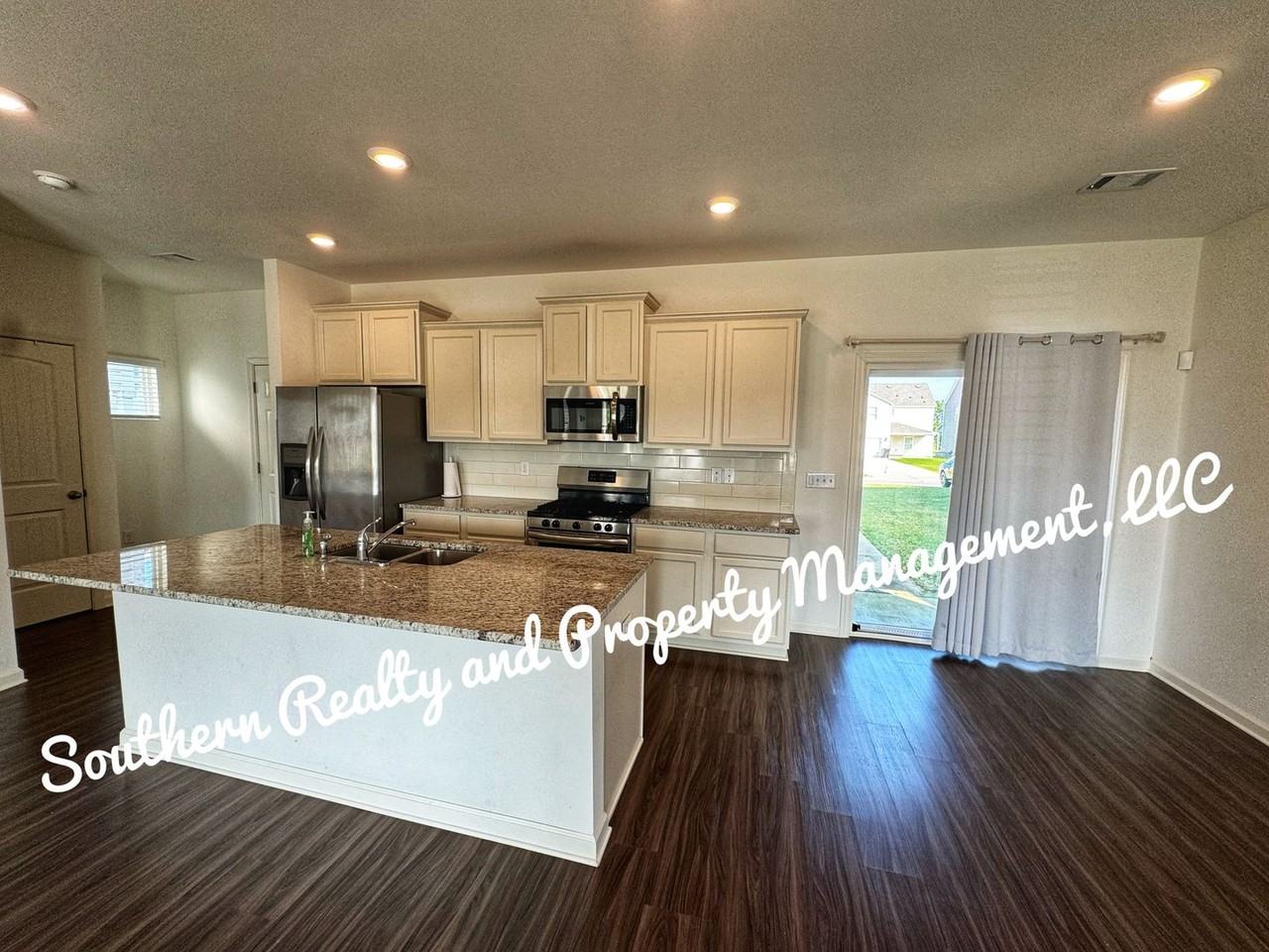 3264 Meriwether Dr - Photo 3 of 12