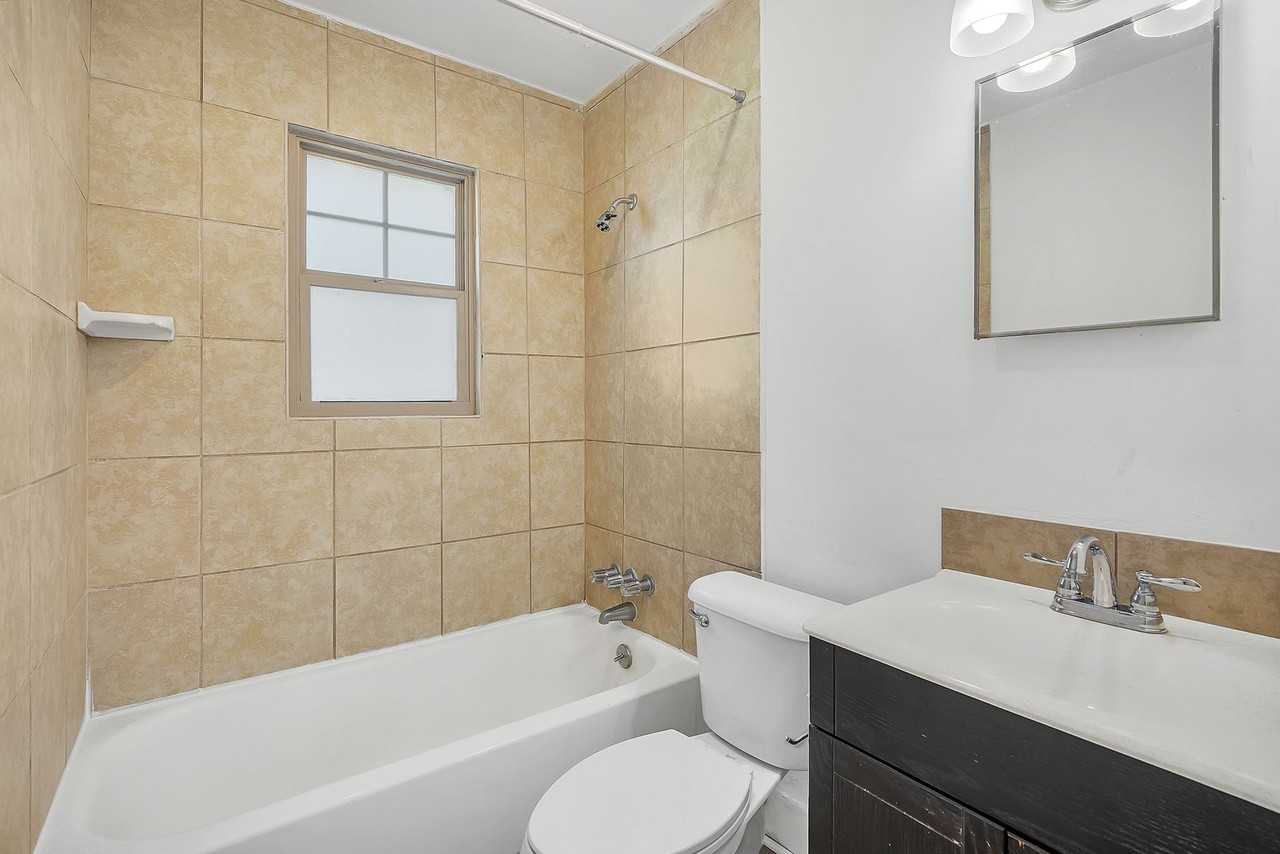 Greenview Apartments - Photo 4 of 18