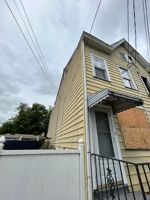featured image of 739 Beatty St