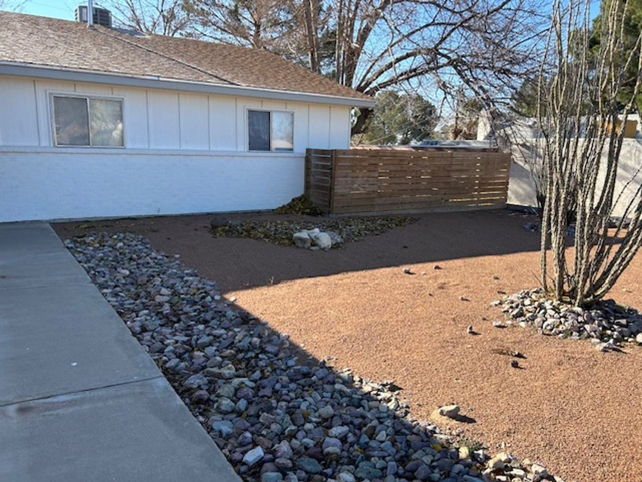 2735 Ardis Dr - Photo 2 of 19