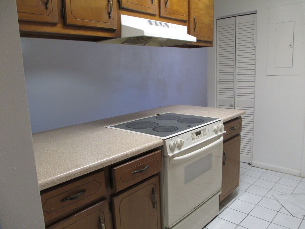 1512 Kraft Ave - Photo 3 of 15