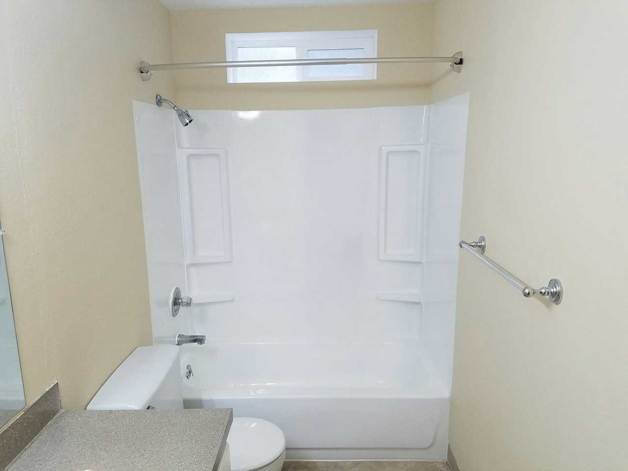 Glisan Street Apartments.    GS - Photo 2 of 8