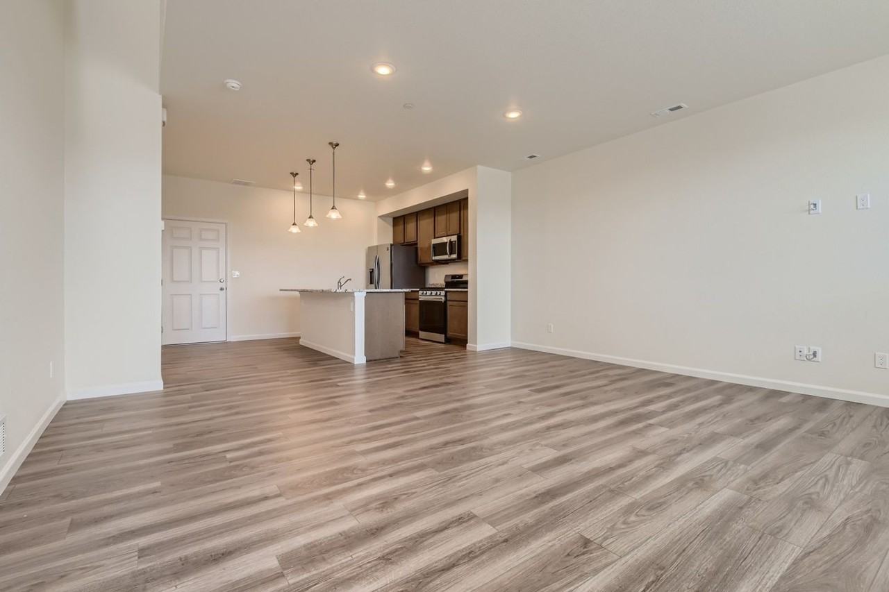 1583 Rose Quartz Hts - Photo 4 of 28