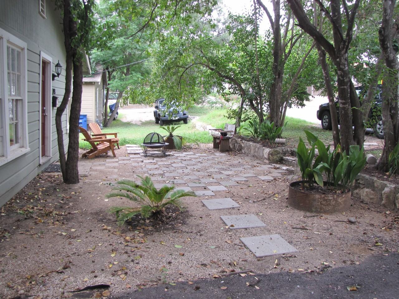 703 Upson St - Photo 3 of 17