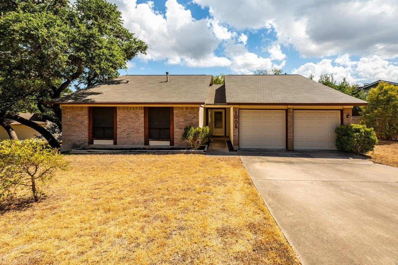 1006 Silbury Dr - Photo 2 of 19