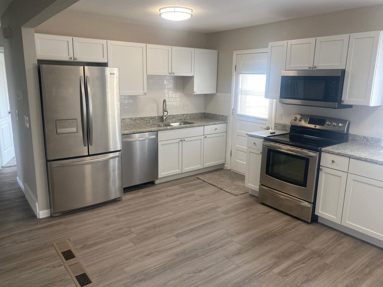 15024 E Stanford Ave - Photo 2 of 11