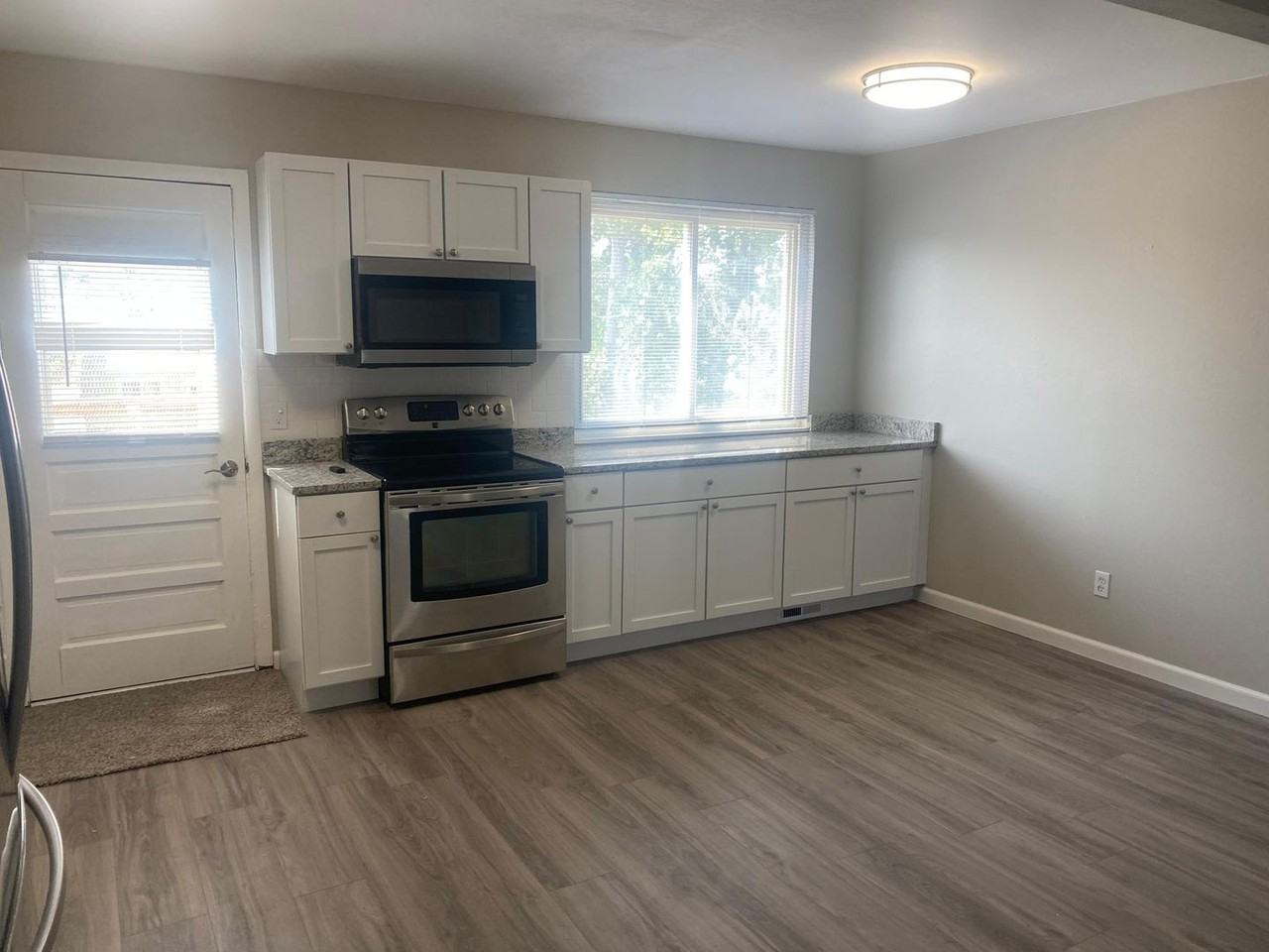 15024 E Stanford Ave - Photo 3 of 11