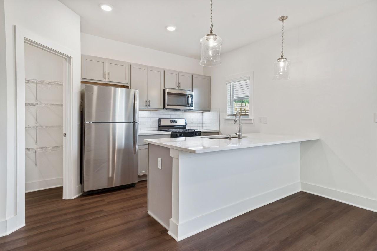 4267 Brevard Blvd - Photo 6 of 28
