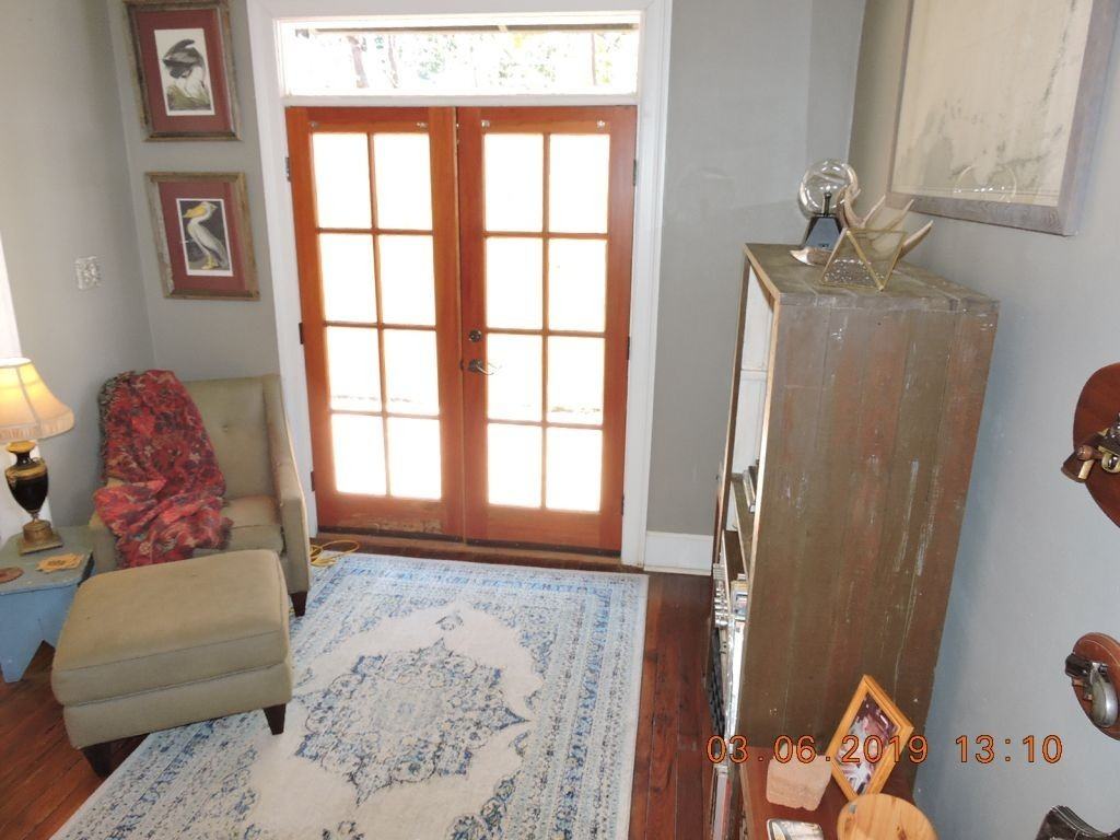 636 Napoleon St - Photo 5 of 10