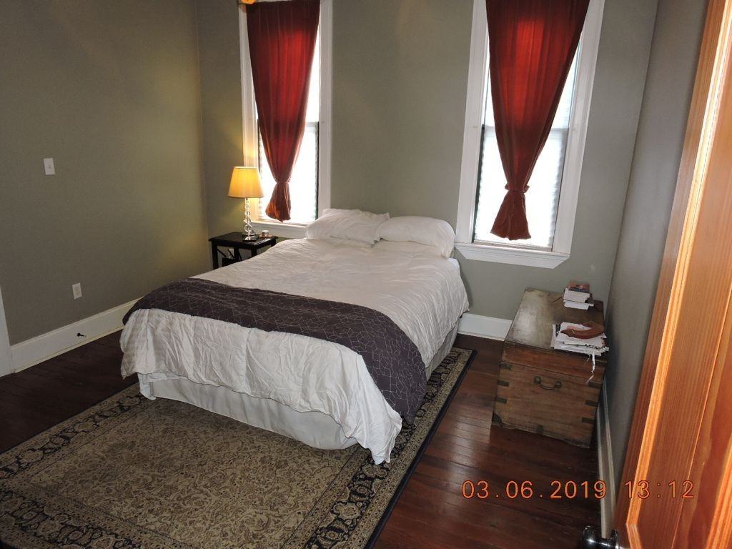 636 Napoleon St - Photo 6 of 10