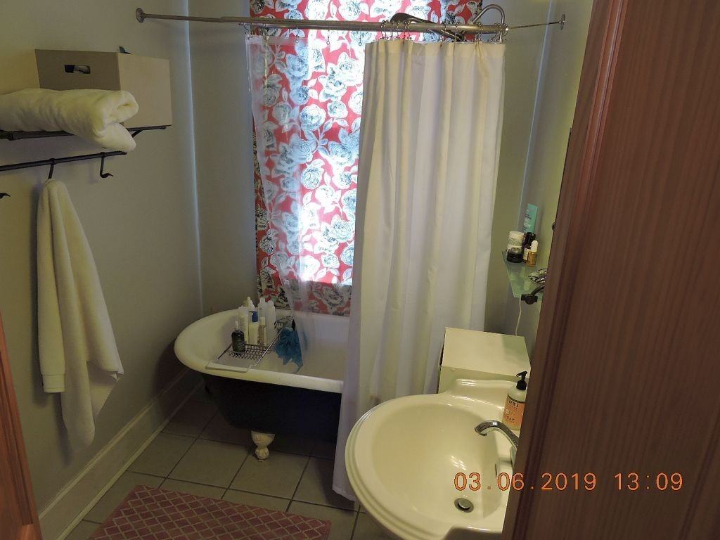 636 Napoleon St - Photo 7 of 10