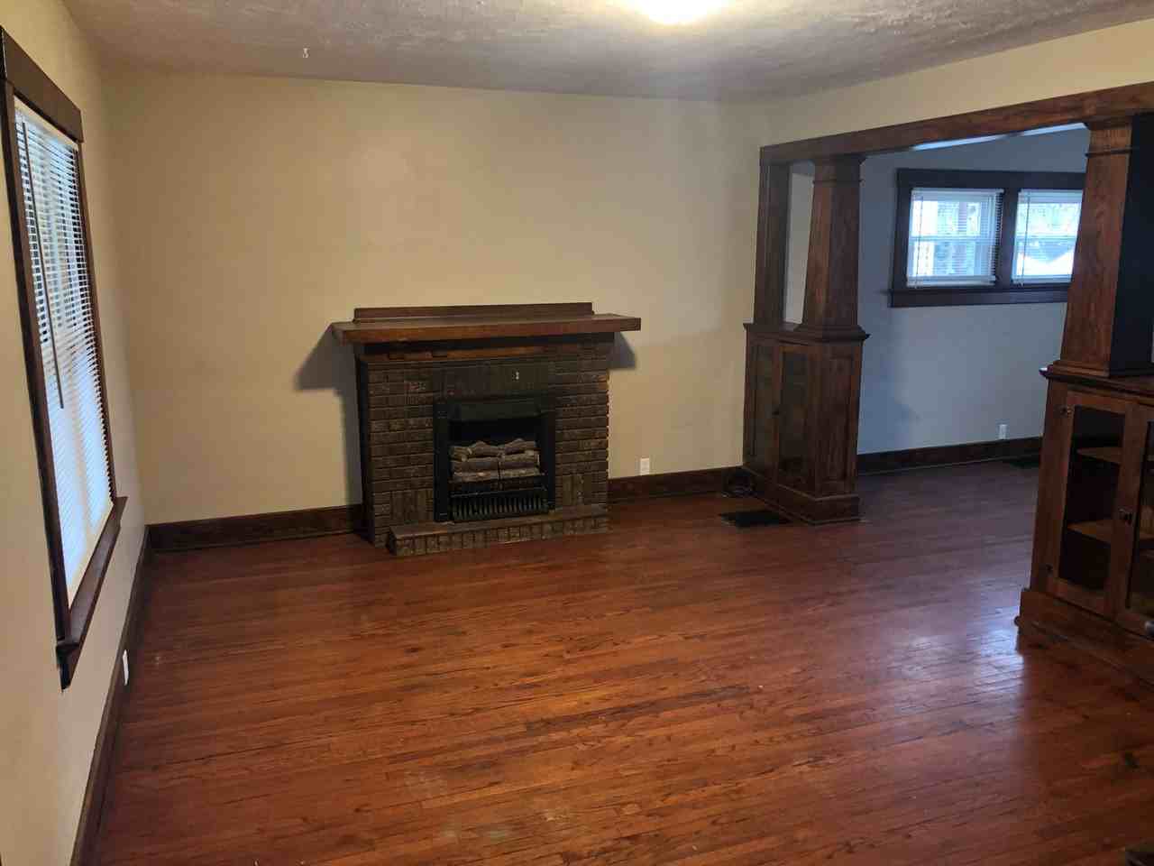 2029 Thompson Ave - Photo 2 of 18