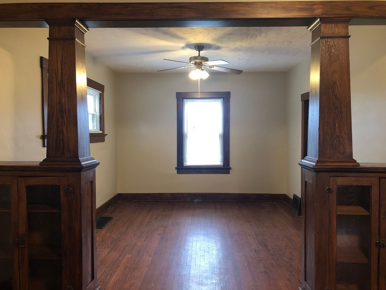 2029 Thompson Ave - Photo 4 of 18