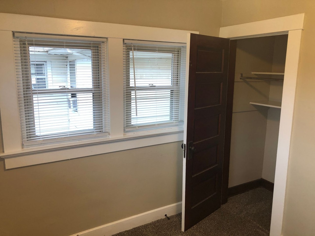 2029 Thompson Ave - Photo 6 of 18