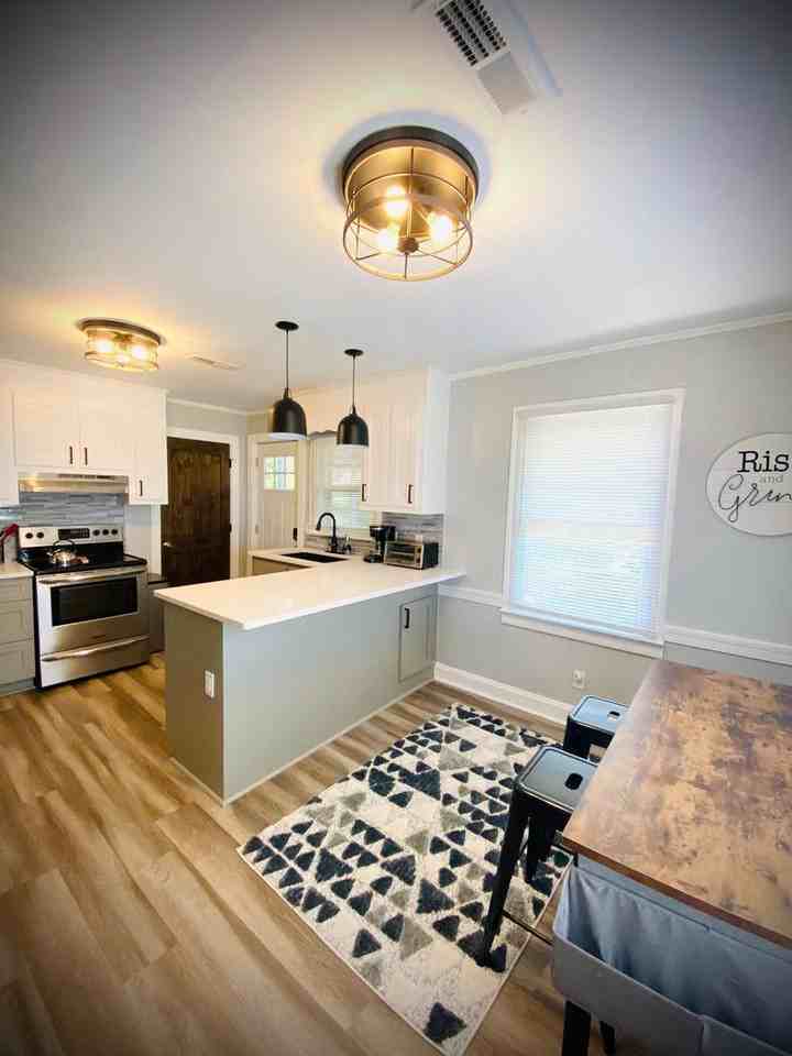 105 Carter St - Photo 7 of 18