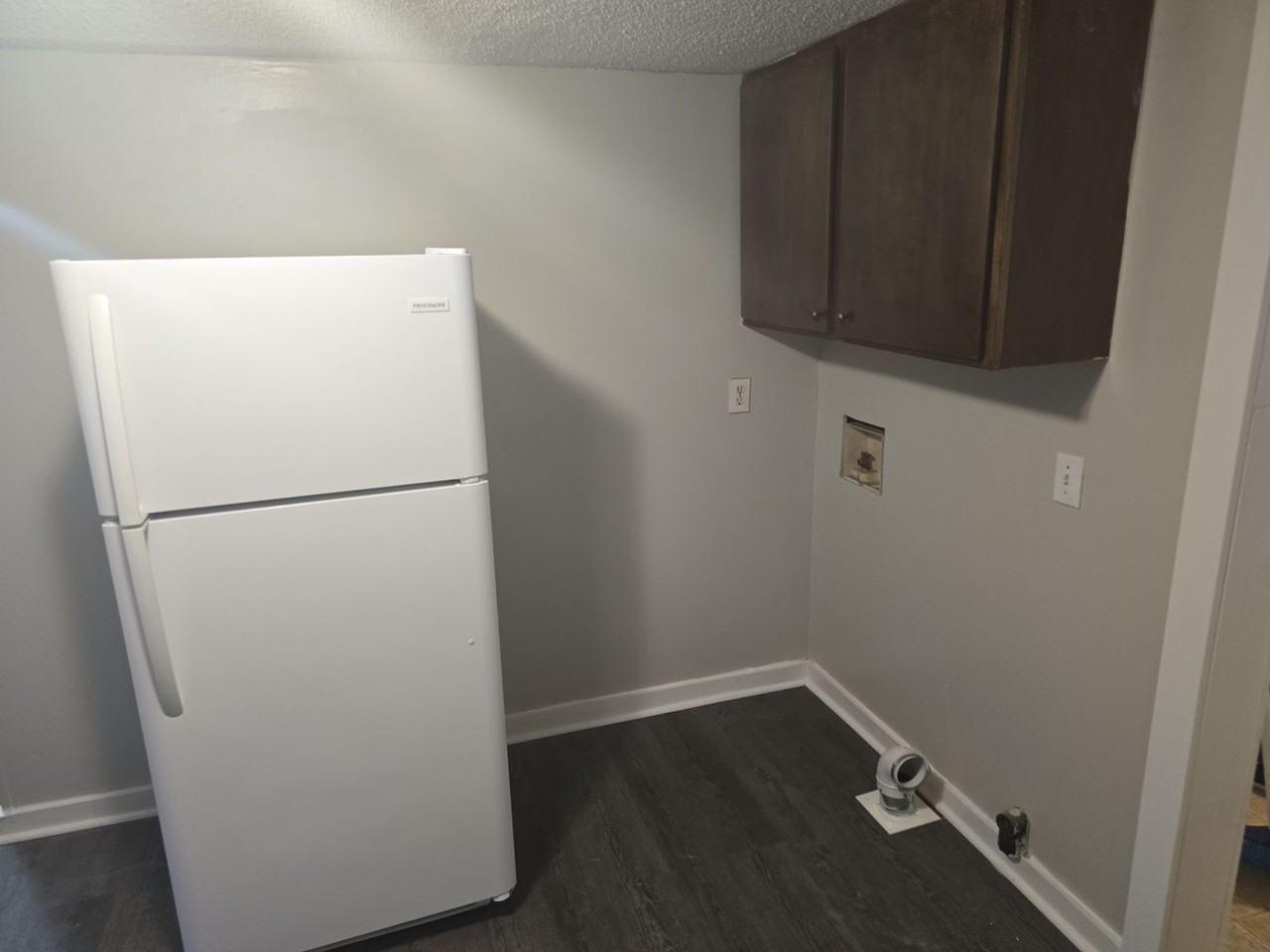 4111 Water St - Photo 7 of 16