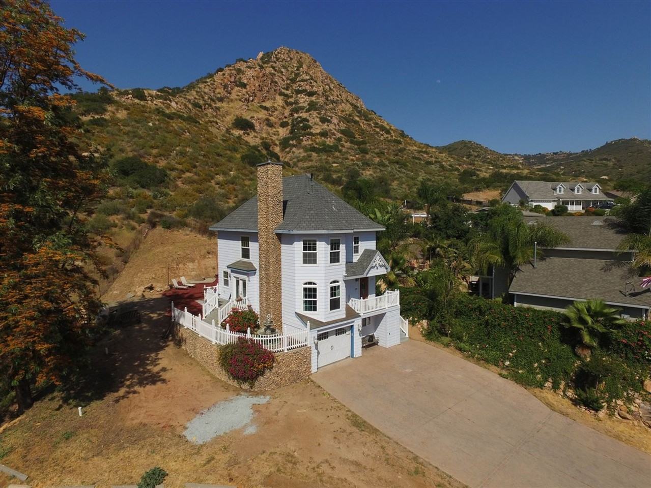 232 Patrick Dr - Photo 2 of 27