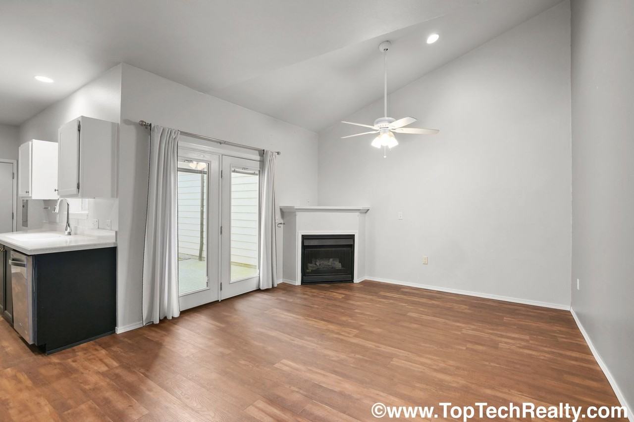 8165 Ne Wilkins St - Photo 7 of 26
