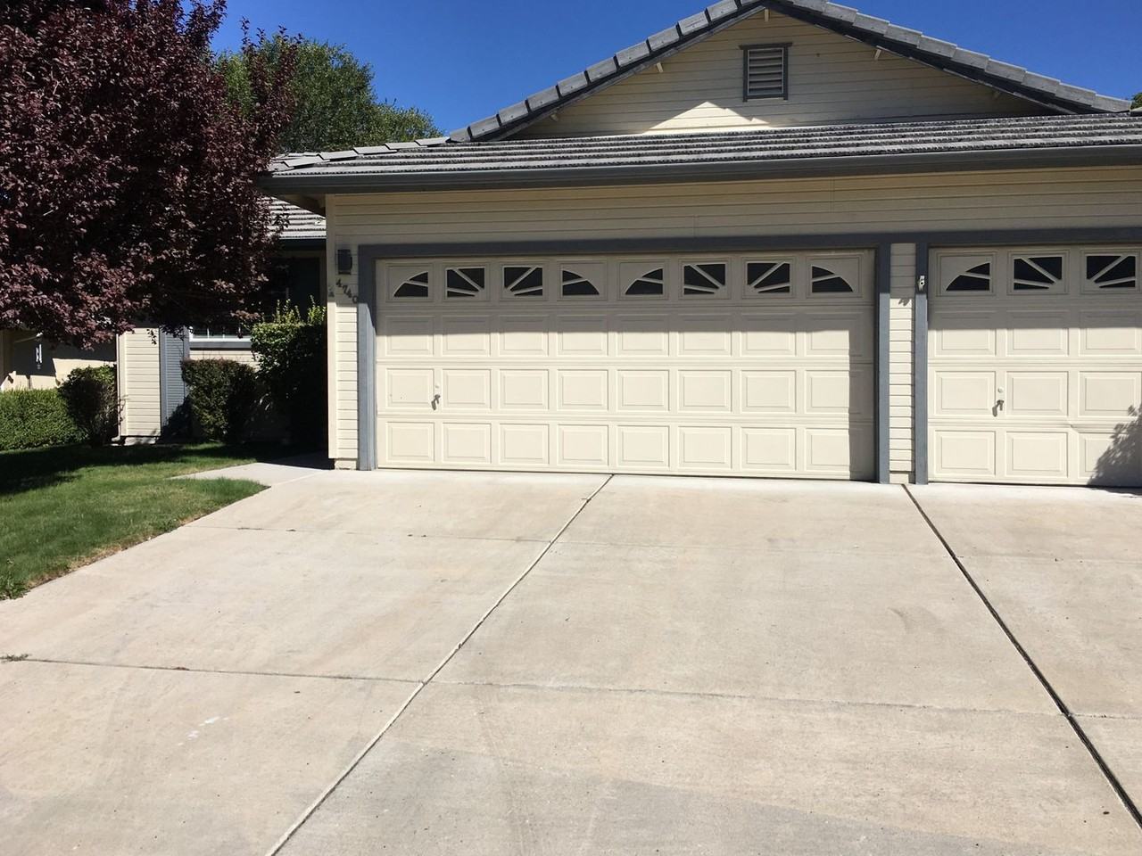 4740 Vista Mountain Dr - Photo 2 of 12